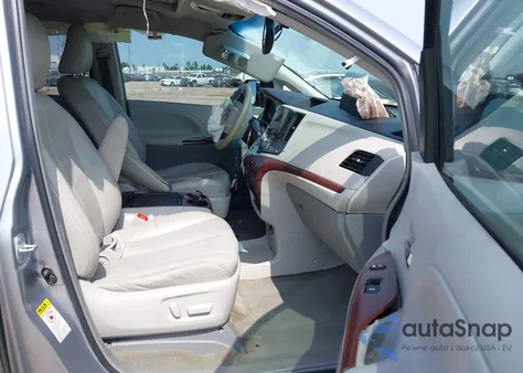 2013 Toyota Sienna Limited V6 7 Passenger/Xle V6 7 Passenger Auto Access Seat/Xle V6 8 Passenger from USA, damaged, VIN 5TDYK3DC4DS337907